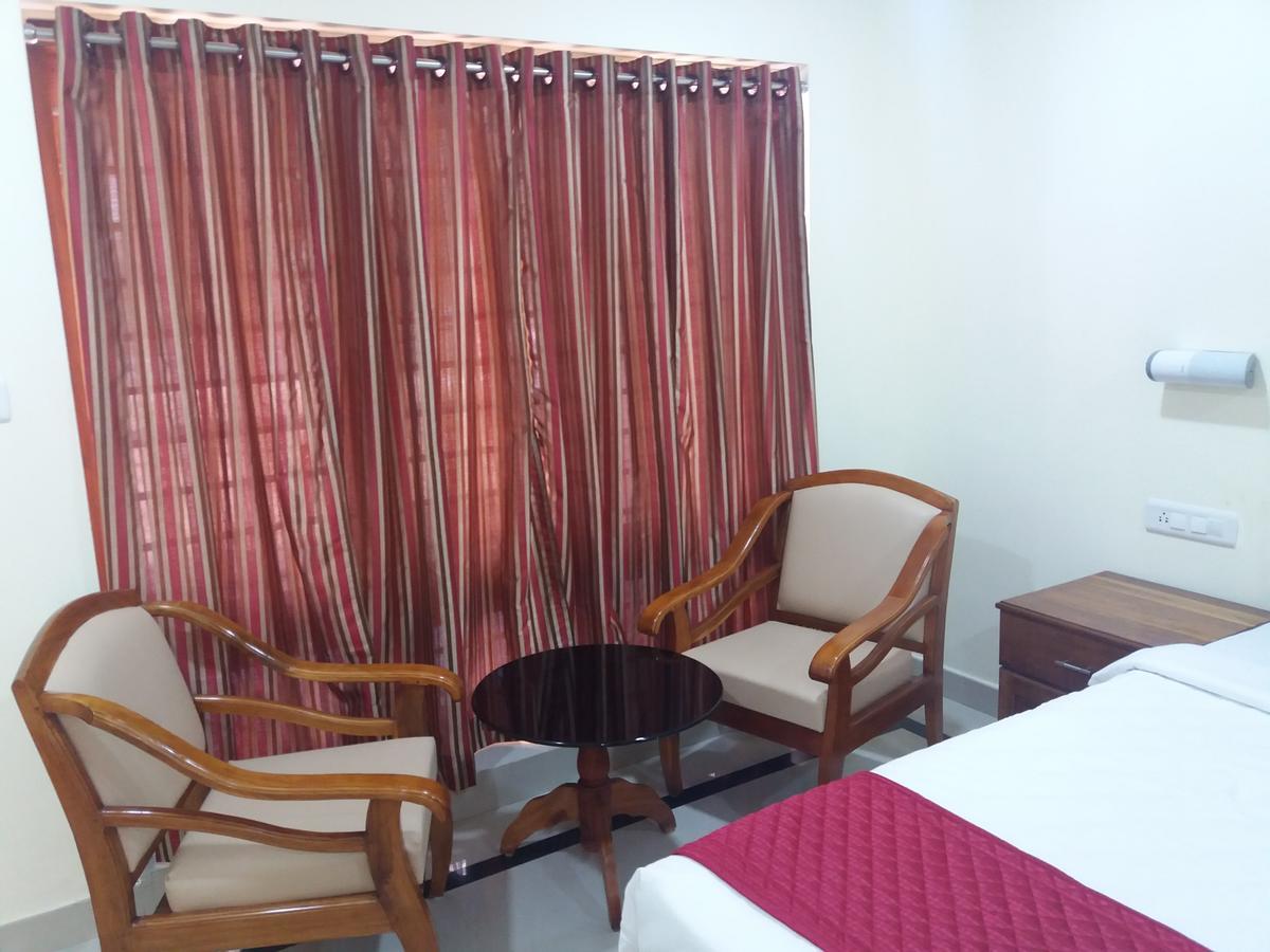 Travancore Island Resort Thiruvananthapuram Exterior photo