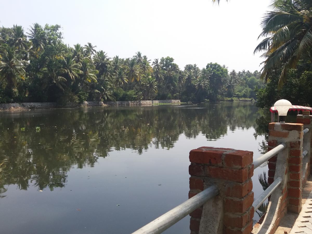 Travancore Island Resort Thiruvananthapuram Exterior photo