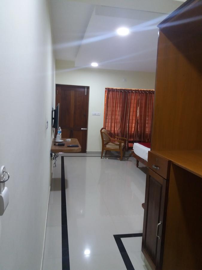 Travancore Island Resort Thiruvananthapuram Exterior photo